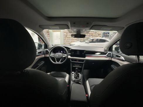 New 2025 Volkswagen Taos SEL image 14