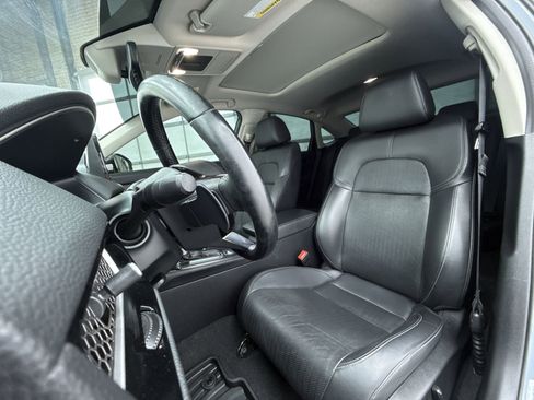 Used 2022 Honda Civic Touring image 10