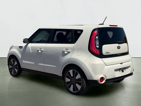 Used 2016 Kia Soul ! w/ Premium Package FWD image 3