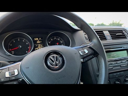 Used 2015 Volkswagen Jetta S w/ Welcome Package FWD image 9