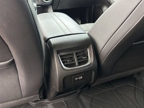 Used 2024 Chevrolet Blazer LT FWD image 21