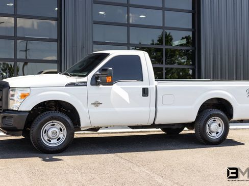 Used 2014 Ford F250 XL w/ Power Equipment Group AWD/4WD image 3