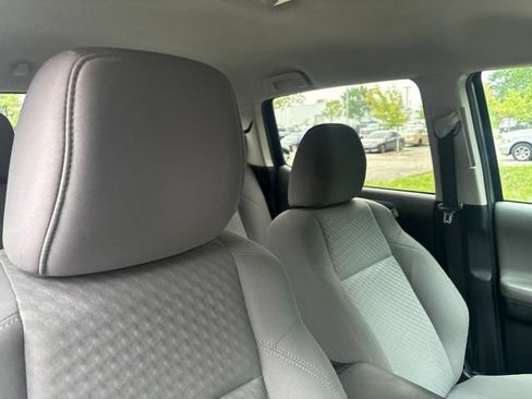 Used 2021 Toyota Tacoma SR AWD/4WD image 17