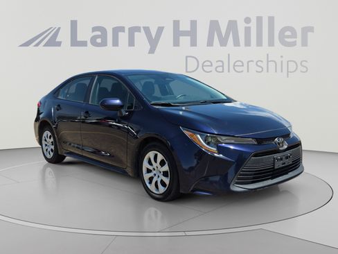Certified 2025 Toyota Corolla LE FWD image 7