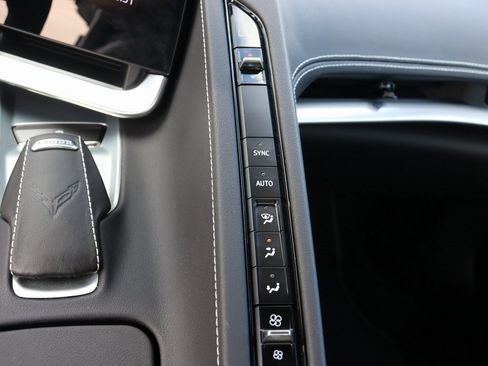 Used 2021 Chevrolet Corvette Stingray Convertible w/ 1LT image 22