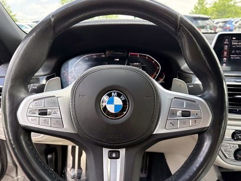 Used 2021 BMW 750i xDrive w/ Executive Package AWD/4WD image 28