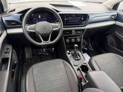 Certified 2023 Volkswagen Taos SE w/ Black Wheel Package FWD image 15