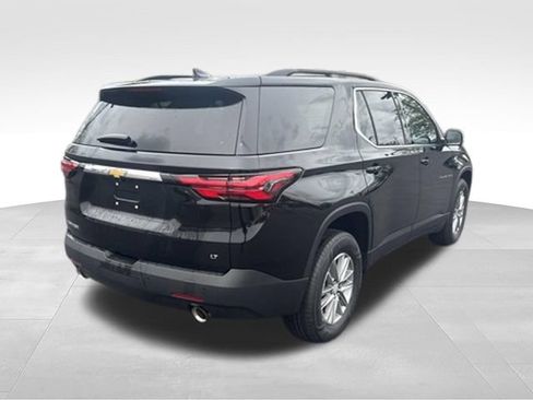 Certified 2022 Chevrolet Traverse LT FWD image 7