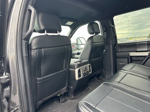 Used 2019 Ford F150 Lariat w/ Equipment Group 502A Luxury AWD/4WD image 25