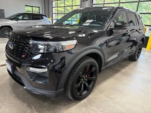 Used 2022 Ford Explorer ST w/ ST Street Pack AWD/4WD image 4