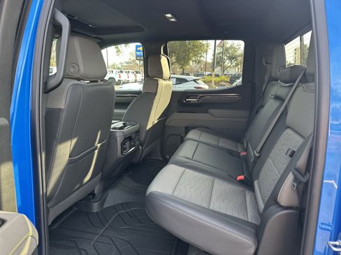 Certified 2025 Chevrolet Silverado 1500 ZR2 w/ Technology Package image 31