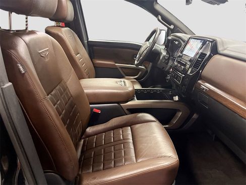 Used 2024 Nissan Titan Platinum Reserve w/ Moonroof Package image 30