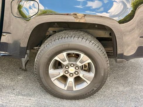 Used 2017 Chevrolet Colorado Z71 w/ Z71 Midnight Edition AWD/4WD image 31