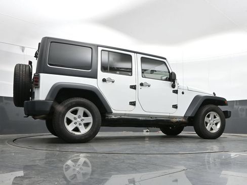 Used 2016 Jeep Wrangler Unlimited Sport w/ Quick Order Package 24S AWD/4WD image 35