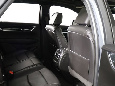 Used 2021 Cadillac XT5 Premium Luxury image 29