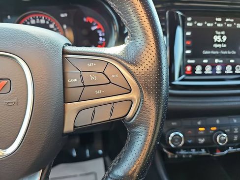 Used 2023 Dodge Durango SXT RWD image 24