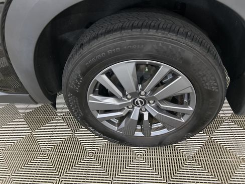 Used 2024 Nissan Pathfinder S w/ Cargo Package FWD image 10