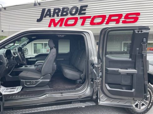 Used 2017 Ford F150 XLT w/ Equipment Group 302A Luxury AWD/4WD image 24
