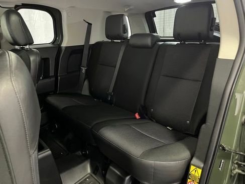 Used 2014 Toyota FJ Cruiser 4WD w/ Convenience Package image 10
