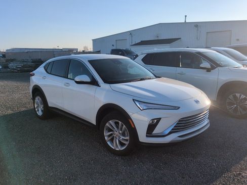 Used 2024 Buick Envista Preferred w/ Convenience I Package image 4