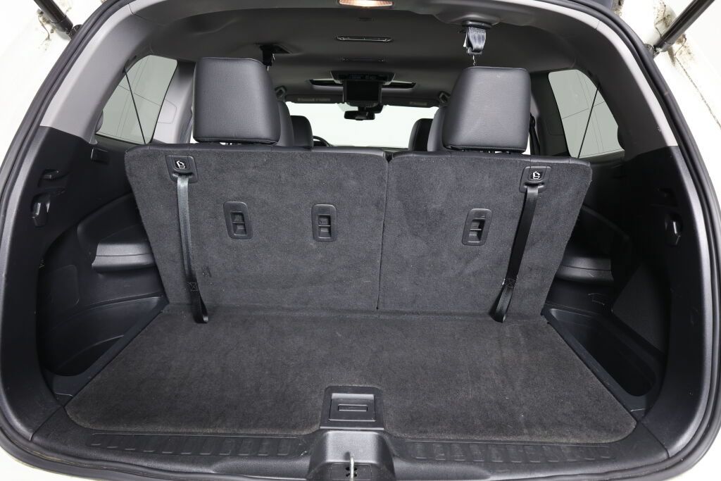 Used 2017 Honda Pilot Touring image 19