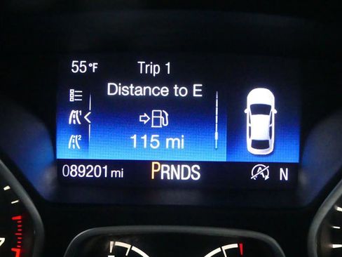 Used 2018 Ford Focus SE FWD image 32