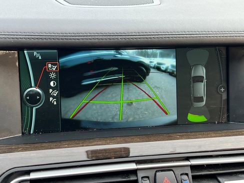 Used 2012 BMW 750Li xDrive image 25