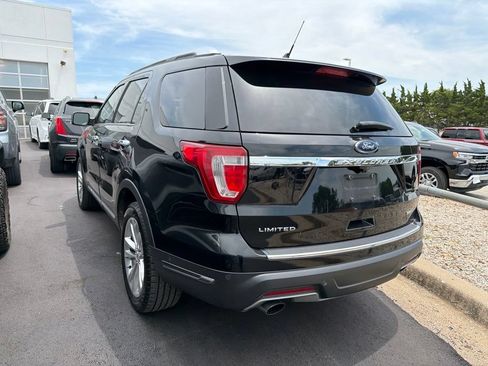 Used 2018 Ford Explorer Limited w/ Equipment Group 301A AWD/4WD image 4