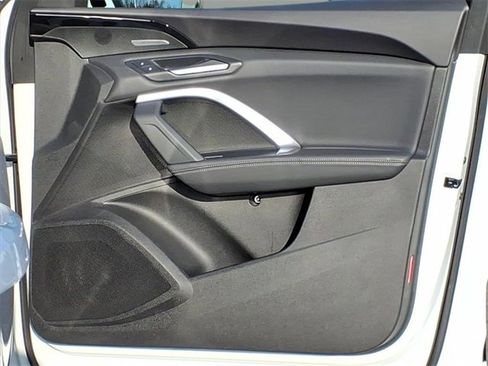 Used 2025 Audi Q5 Premium Plus w/ Premium Plus image 8