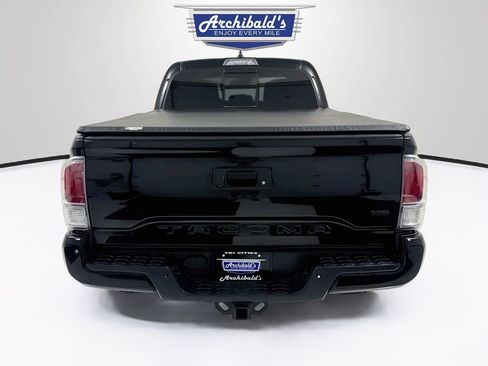 Used 2020 Toyota Tacoma TRD Off-Road w/ Technology Package AWD/4WD image 7