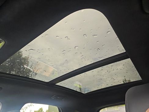 Used 2025 Genesis GV70 3.5T Sport w/ Sport Advanced Package image 27