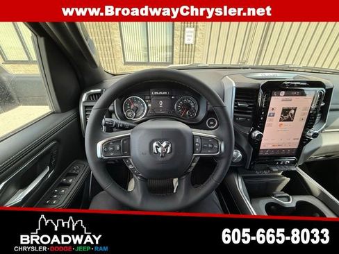 Used 2025 RAM 1500 Laramie AWD/4WD image 11