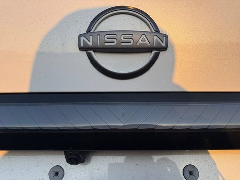 New 2026 Nissan Sentra SR w/ SR Premium Package FWD image 17