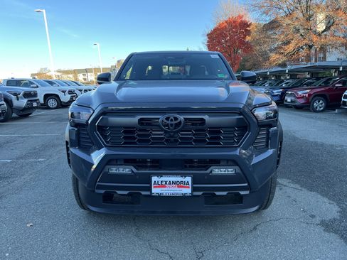 New 2025 Toyota Tacoma TRD Off-Road image 2