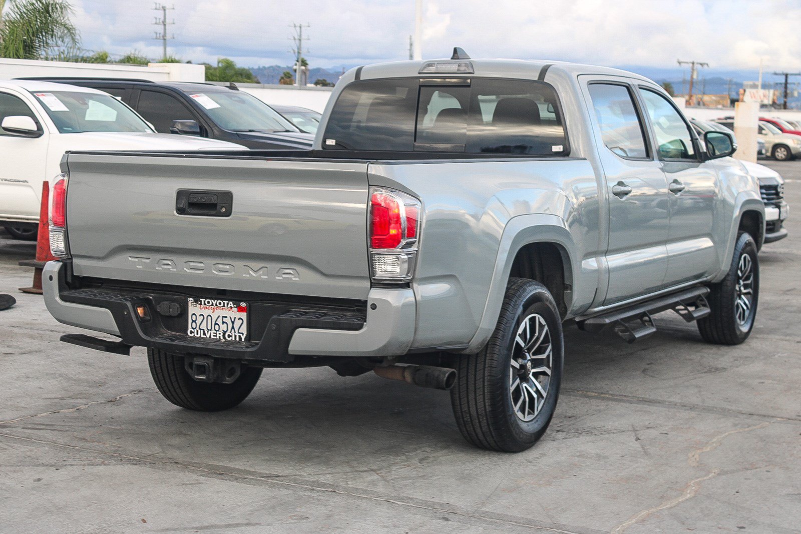 Used 2020 Toyota Tacoma TRD Sport w/ Technology Package RWD image 9