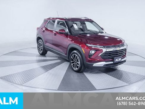 Used 2025 Chevrolet TrailBlazer LT image 14