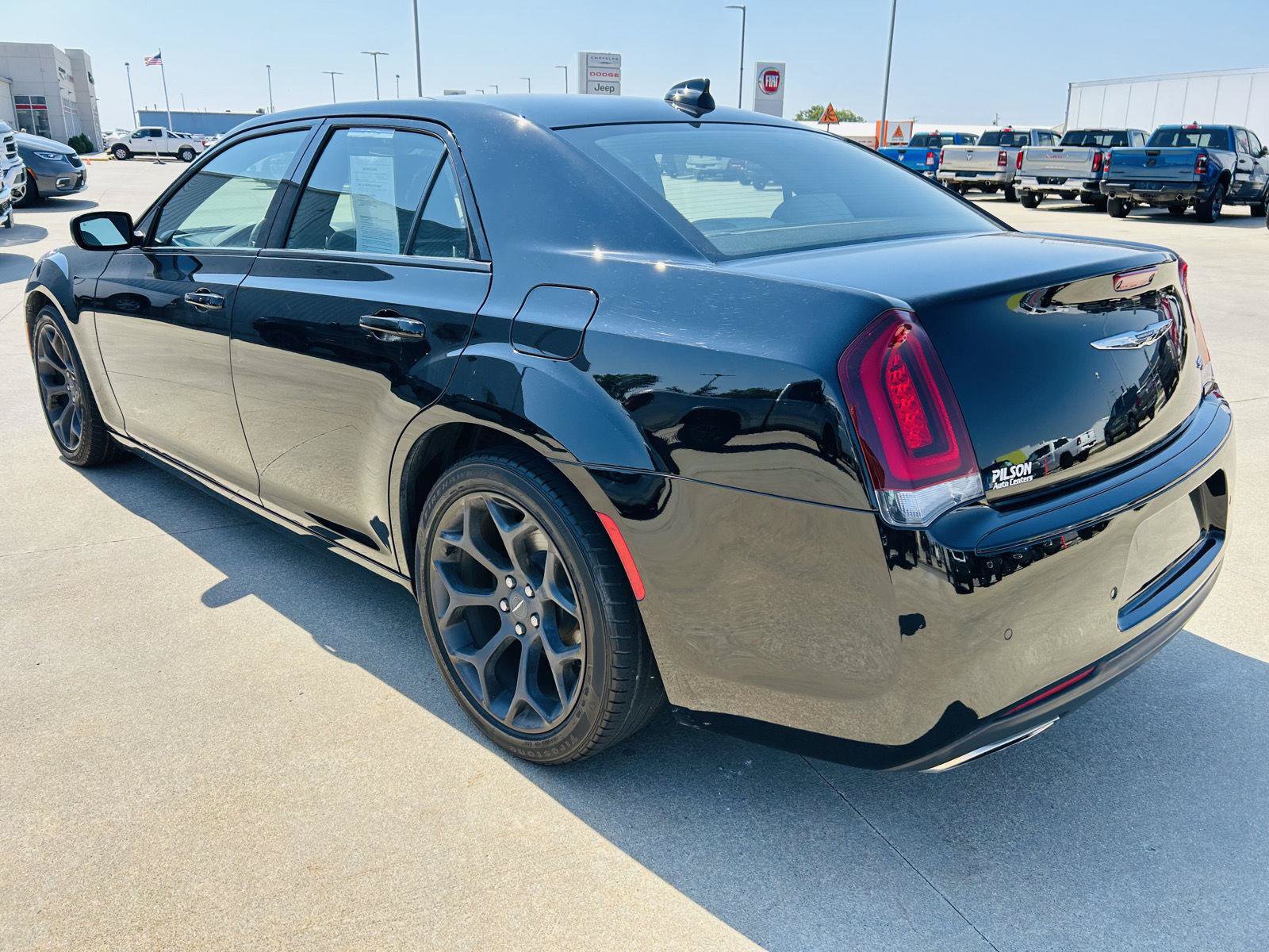 Used 2020 Chrysler 300 S w/ 300S Premium Group 2 RWD image 34
