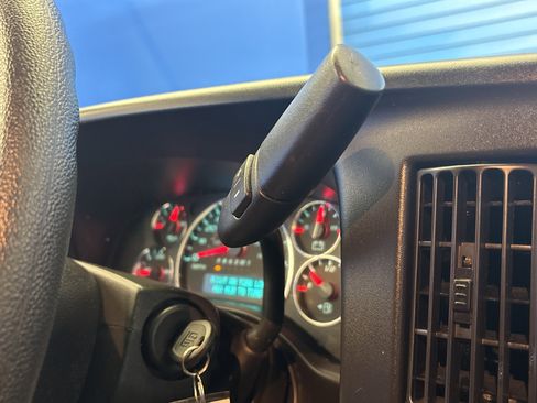 Used 2024 Chevrolet Express 2500 w/ Driver Convenience Package image 19