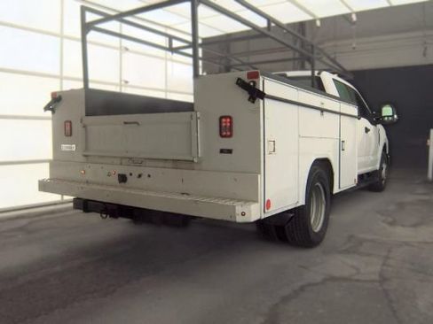 Used 2020 Ford F350 XL w/ Power Equipment Group RWD image 5