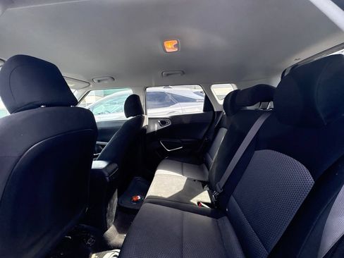 Used 2022 Kia Soul LX FWD image 11