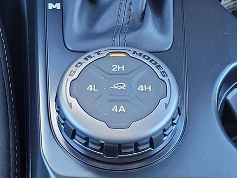 New 2025 Ford Bronco Badlands image 18