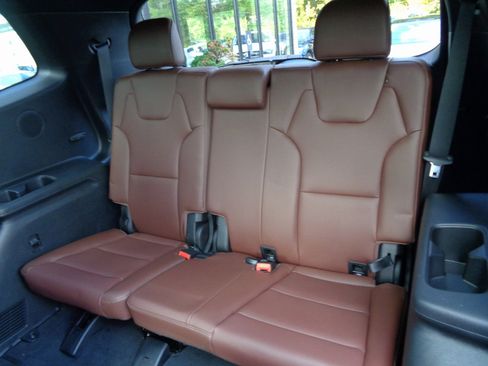 Used 2024 Kia Telluride SX image 19