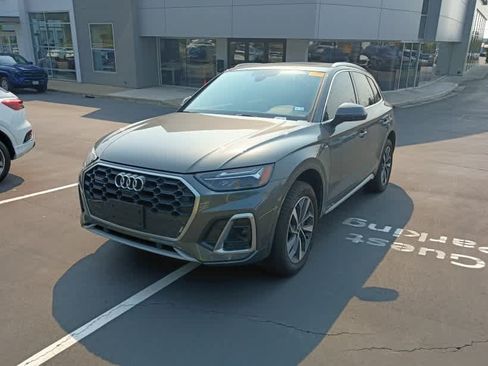Used 2023 Audi Q5 2.0T Premium Plus w/ Premium Plus Package AWD/4WD image 2