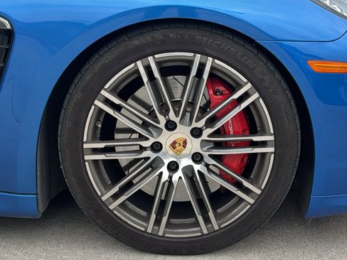 Used 2015 Porsche Panamera GTS image 31