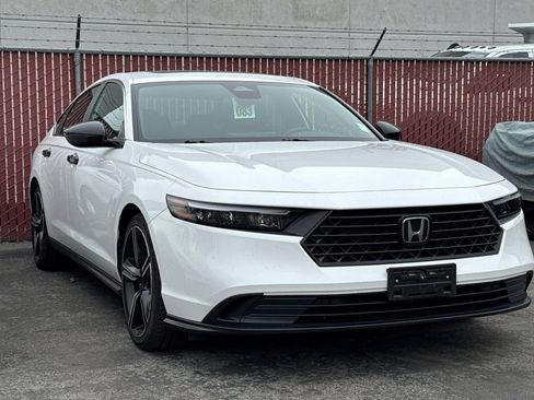 Used 2024 Honda Accord Sport image 2