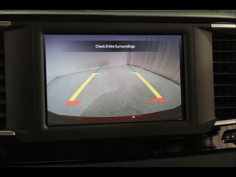 Used 2023 Chrysler Voyager LX FWD image 13
