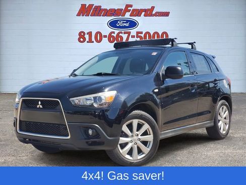 Used 2013 Mitsubishi Outlander Sport SE image 1