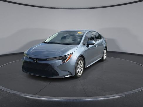 Certified 2022 Toyota Corolla LE FWD image 4