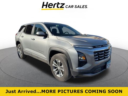 Used 2025 Chevrolet Equinox LT image 1