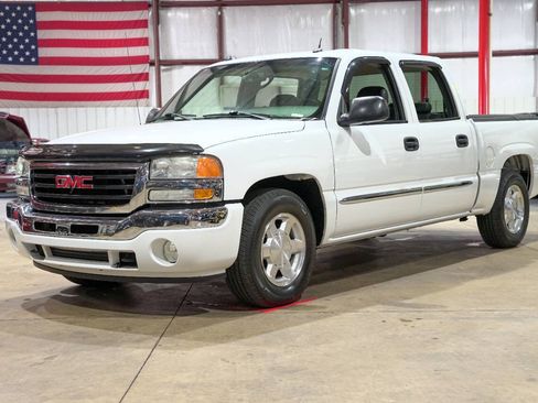 Used 2005 GMC Sierra 1500 SLT w/ Light Duty Power Package RWD image 1